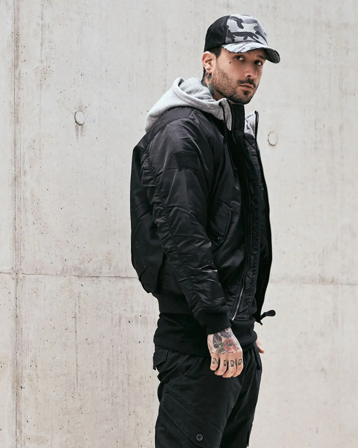 Brandit MA1 hooded bombertakki - /Harmaa Musta