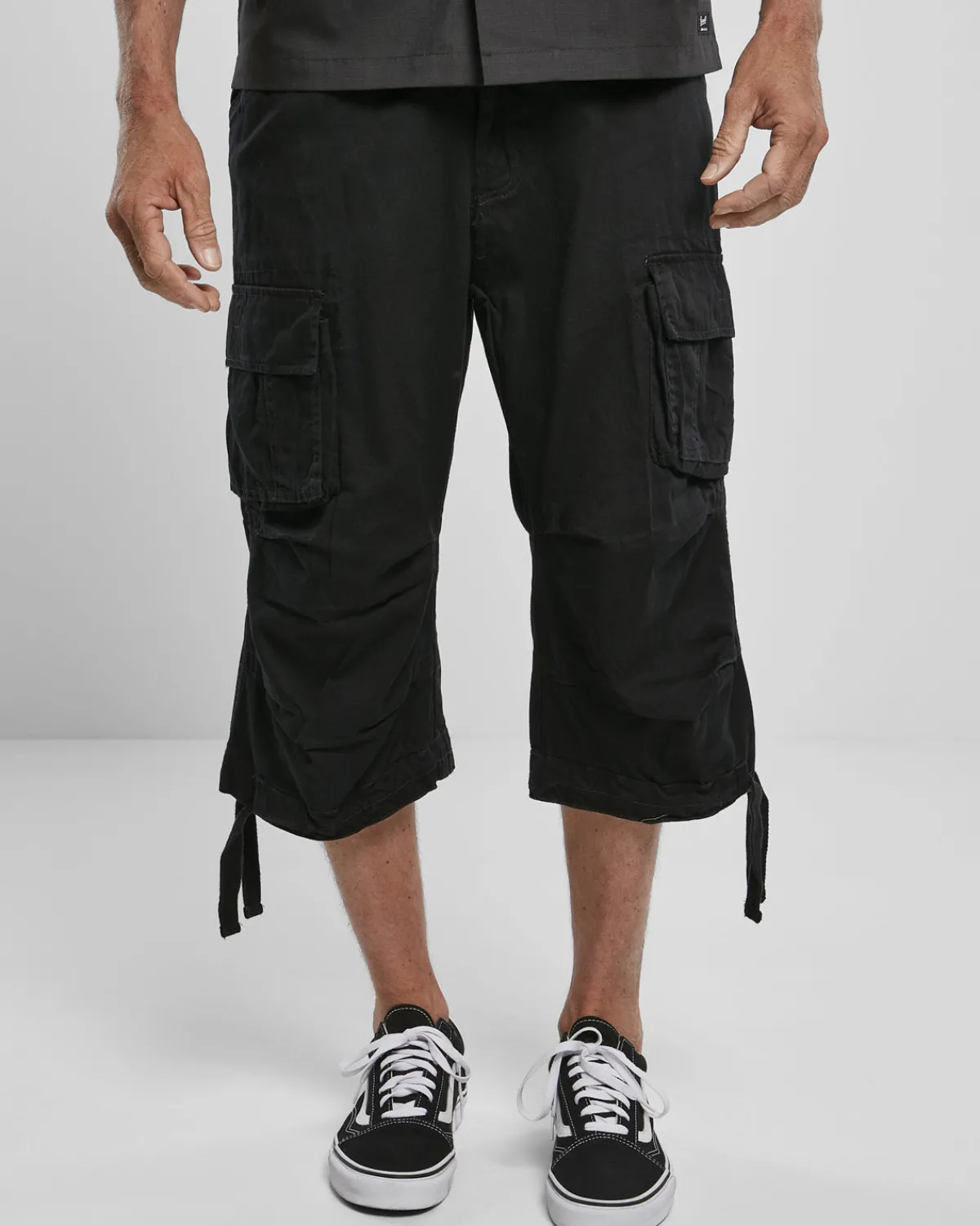 Brandit Urban legend 3/4 reisitaskushortsit - Musta Outlet